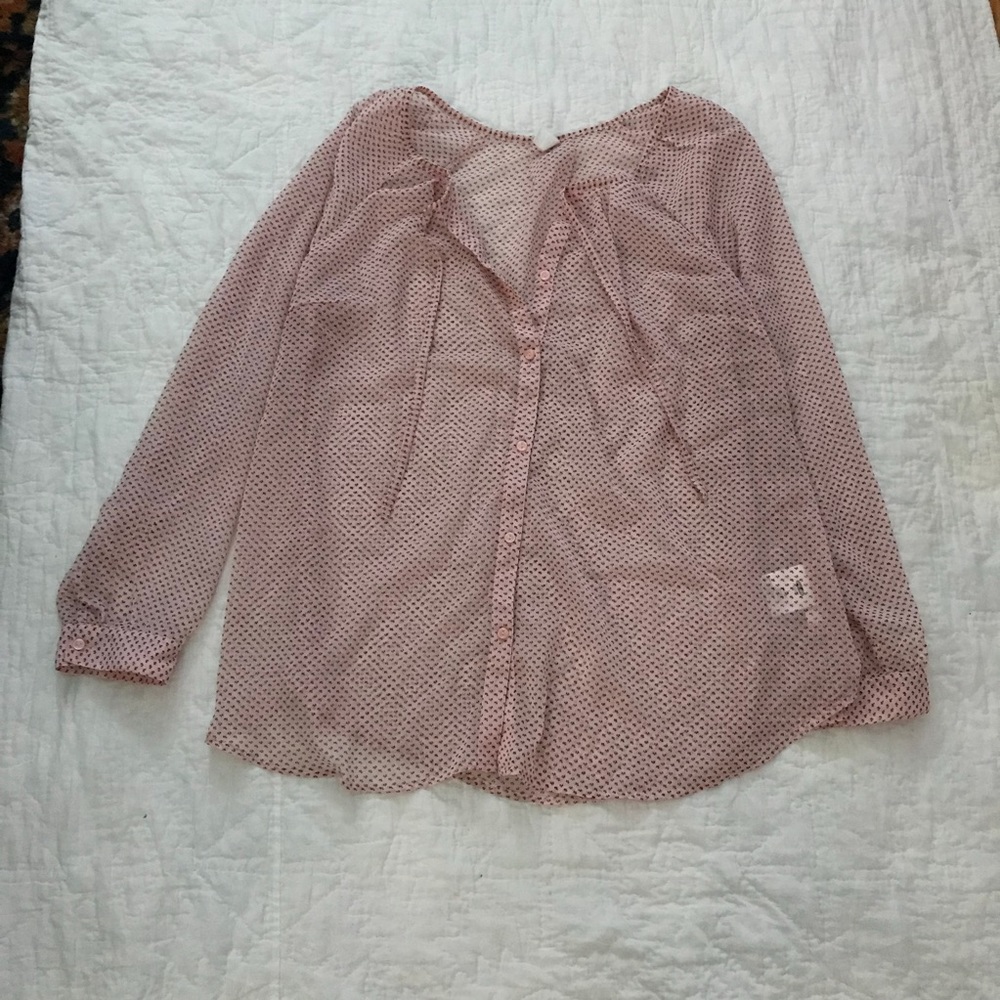 *SOLD *Old Navy Blush maternity shirt. Size L - Picture 1 of 2